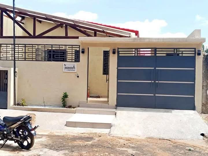 Villa Basse Neuve de 4 Pièces avec ACD