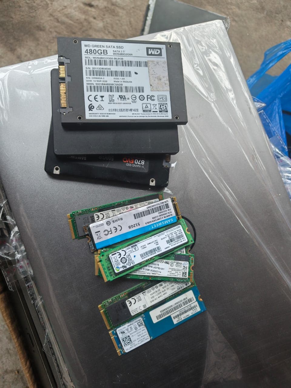 Durs SSD SATA 2.5 & M2 & NVME