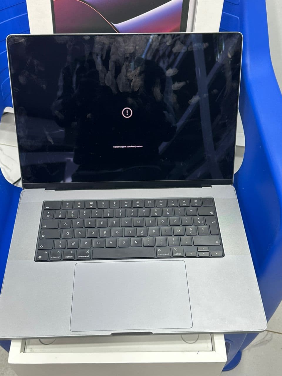 MacBook Pro 16" M2 Pro – Pour Pièces ou Réparation