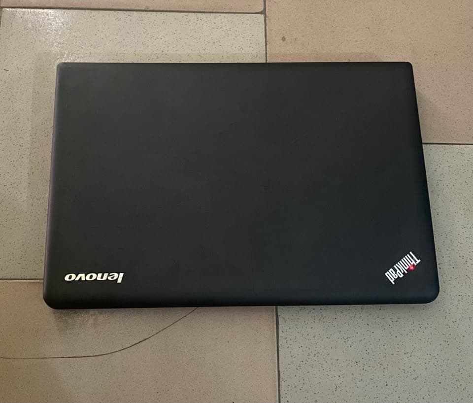 Lenovo ThinkPad – Intel Core i3