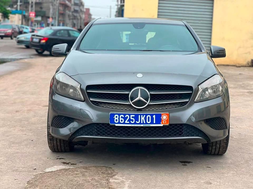 Mercedes A 180 2014 Essence - Boîte Auto Climatisée Marcory