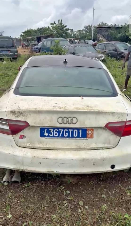 Audi A8 S 2011 - Carrosserie + Accessoires complets