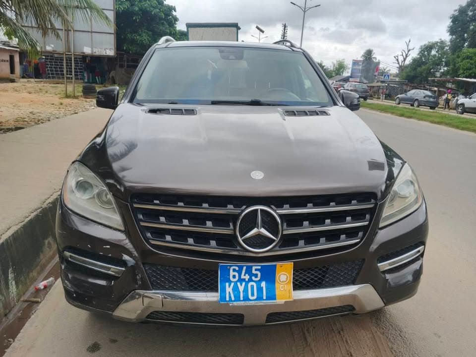 Mercedes ML 350 4MATIC - V6 Essence Full Option - Papiers à jour
