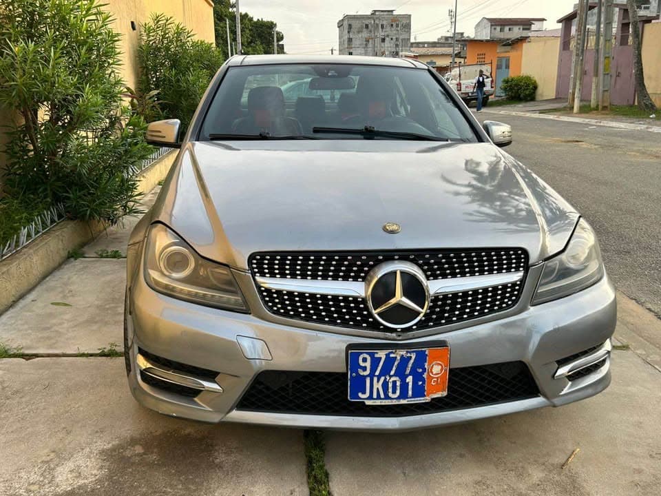 Mercedes C250 2014 - Automatique, Toit Ouvran