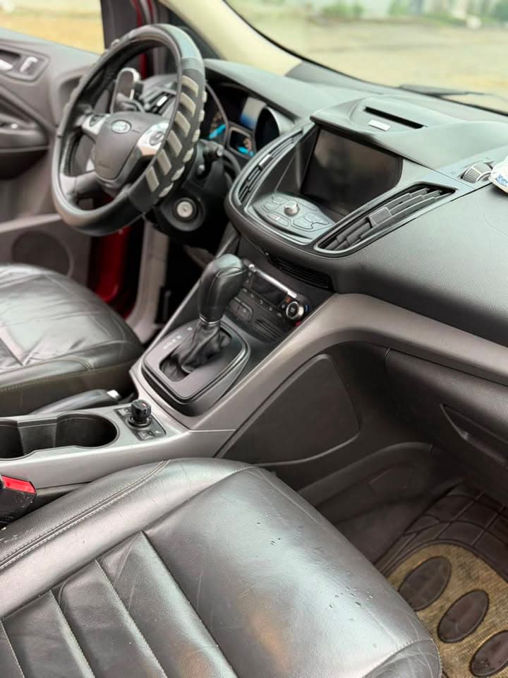 Ford Escape 2015 Essence - Automatique, Climatisé, Très Bon État