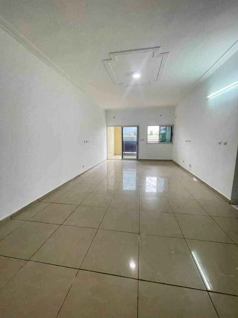 Bel appartement 2 chambres avec salon spacieux et balcon